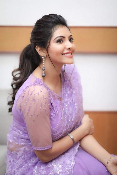 Actress Athulya Ravi Stills  - 5 / 9 photos