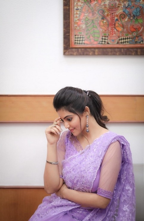 Actress Athulya Ravi Stills  - 8 / 9 photos