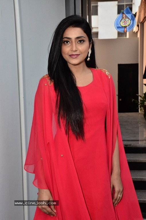 Actress Avantika Mishra Latest Stills - 4 / 21 photos