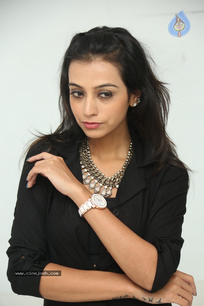 Actress Bhakti Stills - 56 / 105 photos