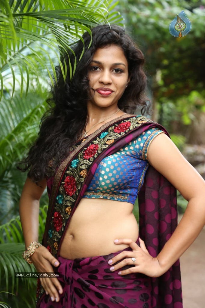 Actress Chaitra Hot Stills - 16 / 152 photos