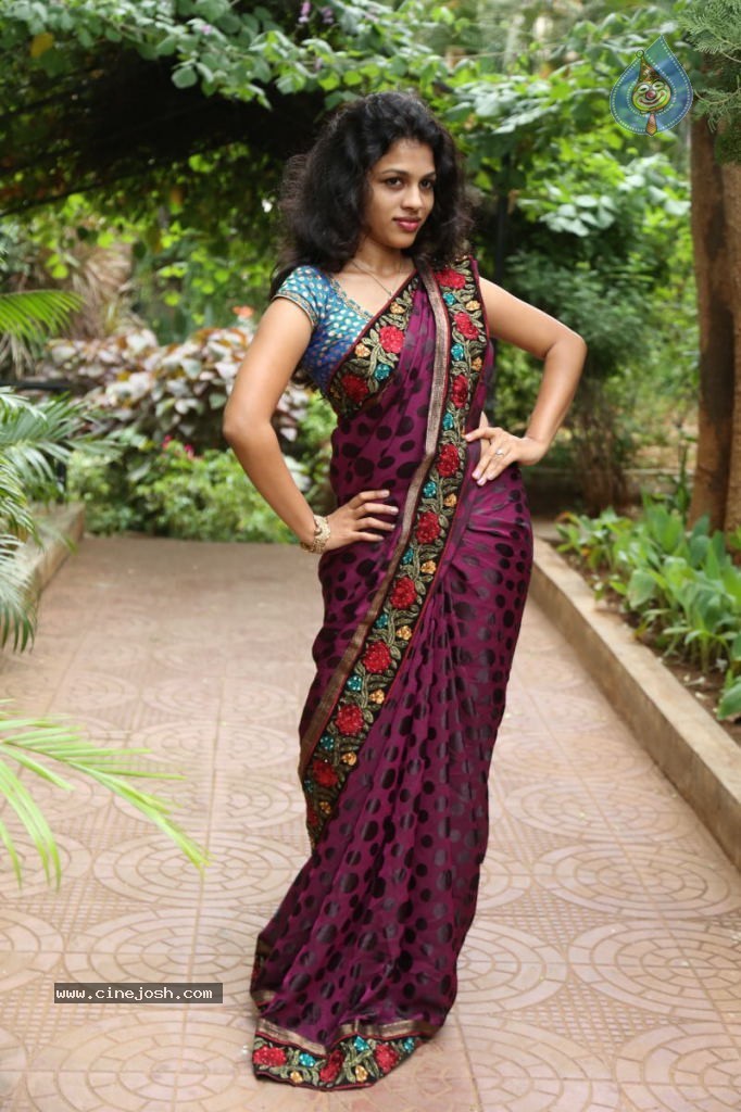 Actress Chaitra Hot Stills - 19 / 152 photos