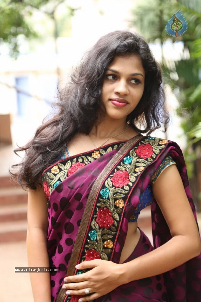 Actress Chaitra Hot Stills - 20 / 152 photos