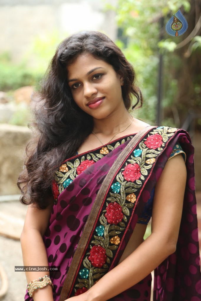 Actress Chaitra Hot Stills - 24 / 152 photos