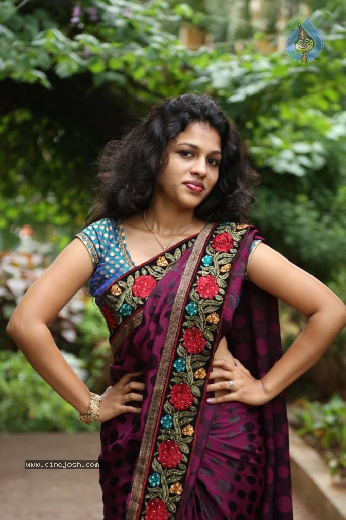 Actress Chaitra Hot Stills - 25 / 152 photos
