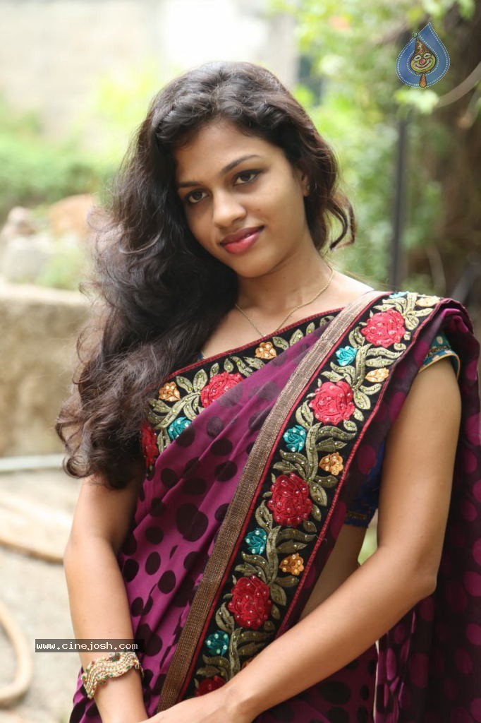 Actress Chaitra Hot Stills - 31 / 152 photos