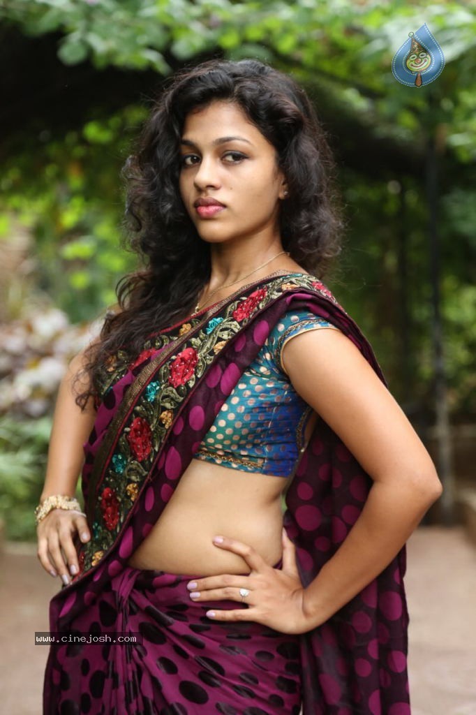 Actress Chaitra Hot Stills - 46 / 152 photos