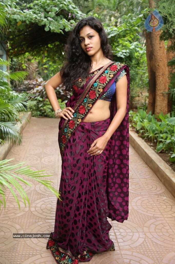 Actress Chaitra Hot Stills - 51 / 152 photos