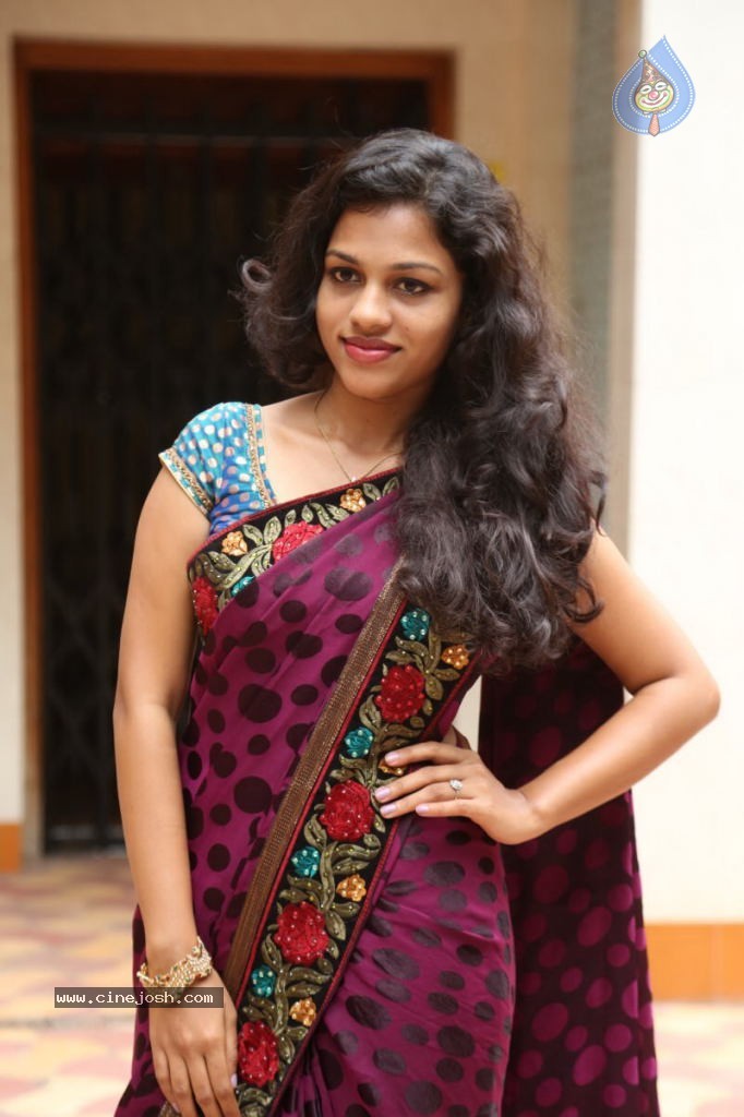 Actress Chaitra Hot Stills - 72 / 152 photos
