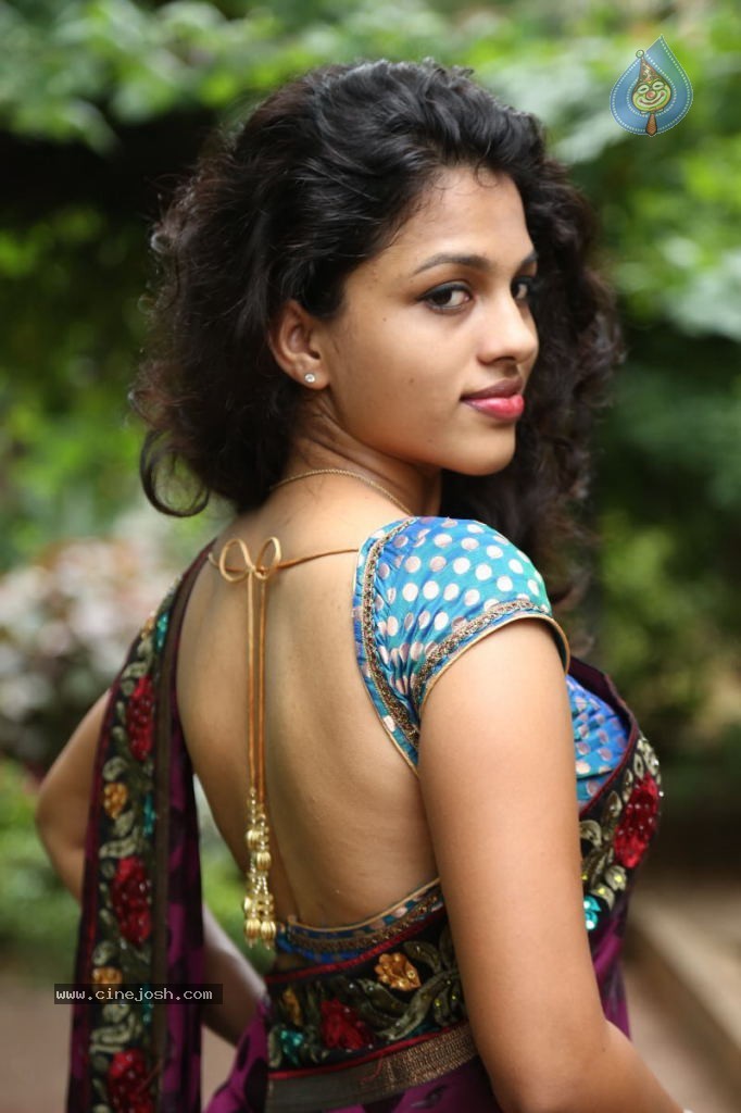 Actress Chaitra Hot Stills - 84 / 152 photos