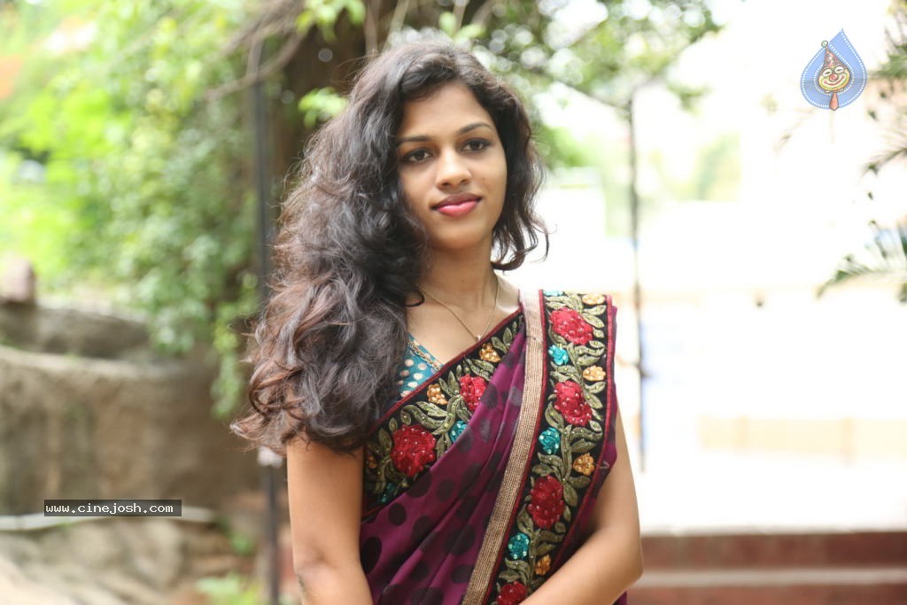 Actress Chaitra Hot Stills - 109 / 152 photos