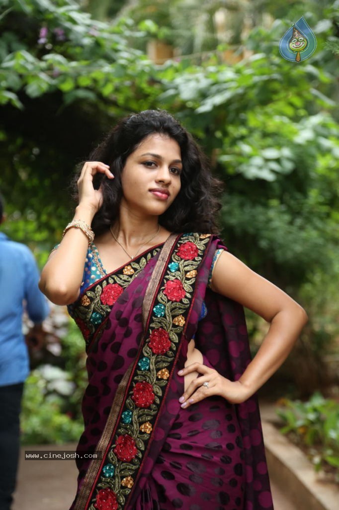 Actress Chaitra Hot Stills - 123 / 152 photos