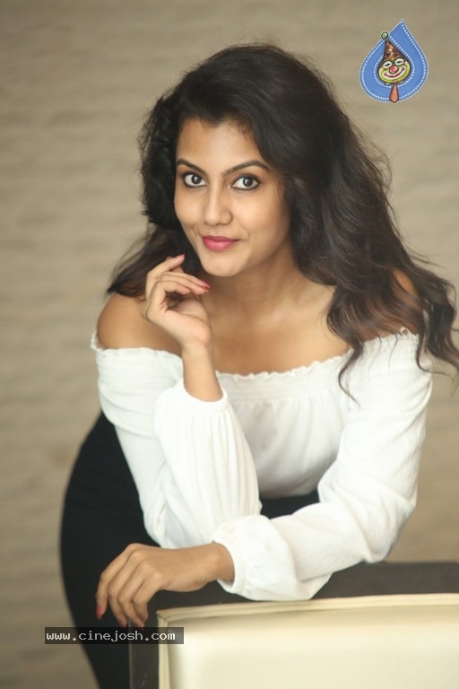 Actress Chandana Photos - 24 / 60 photos