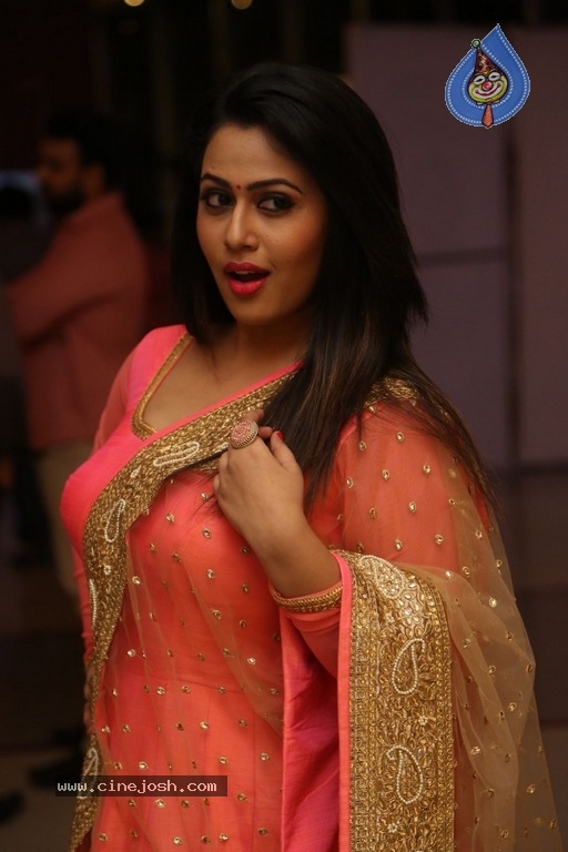 Actress Diana Champika Photos - 4 / 21 photos