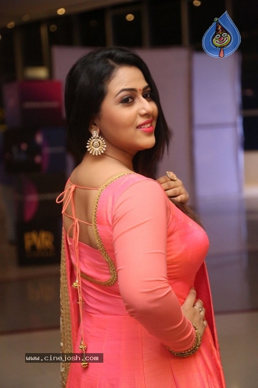 Actress Diana Champika Photos - 16 / 21 photos
