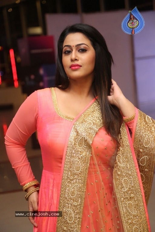 Actress Diana Champika Photos Photo 19 Of 21