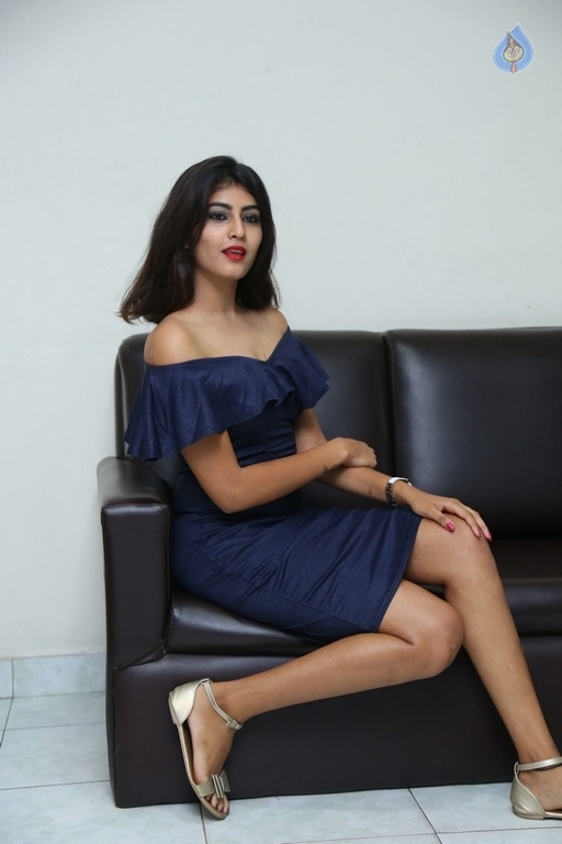 Actress Divya Latest Gallery - 14 / 16 photos