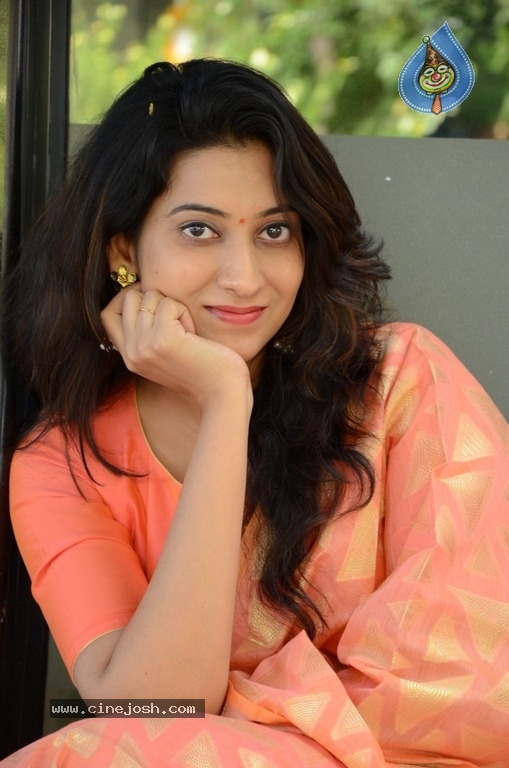 Actress Gouthami New Photos - 12 / 21 photos