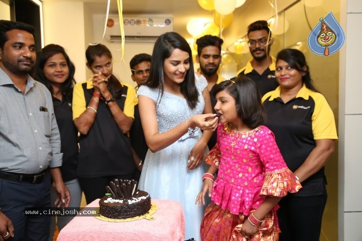 Actress Himaja Inaugurates BeYou Salon at Suchitra - 5 / 20 photos