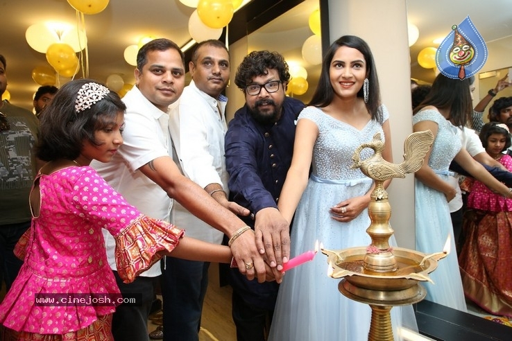 Actress Himaja Inaugurates BeYou Salon at Suchitra - 16 / 20 photos