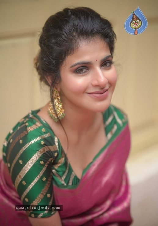 Actress Iswarya Menon  Photos - 7 / 9 photos