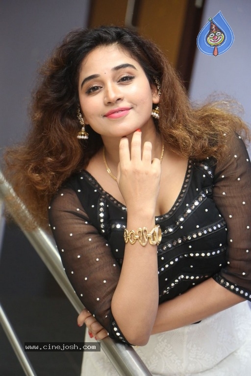 Actress Jayathi Latest Gallery - 5 / 21 photos