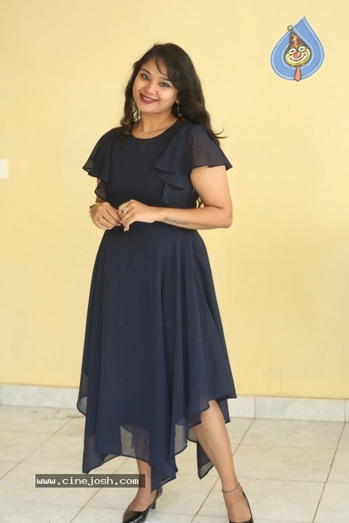 Actress Lizee Gopal Photos - 13 / 21 photos