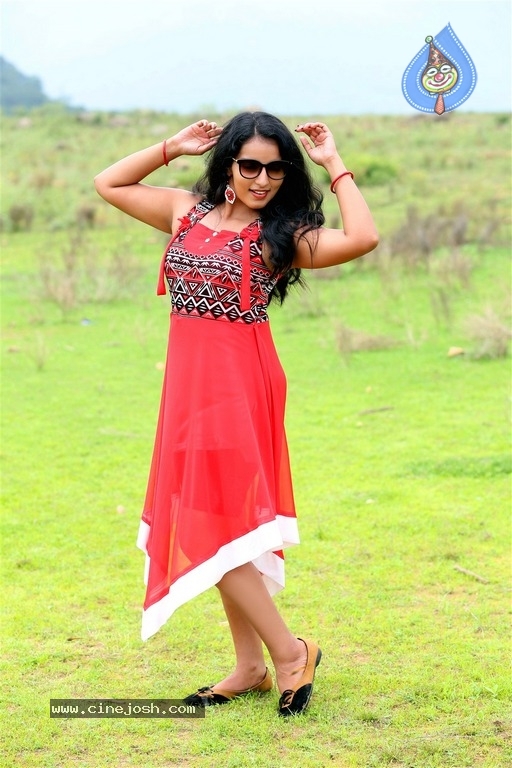 Actress Malavika Menon Photos - 13 / 15 photos