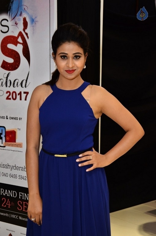 Actress Manali Rathod Photos - 14 / 21 photos