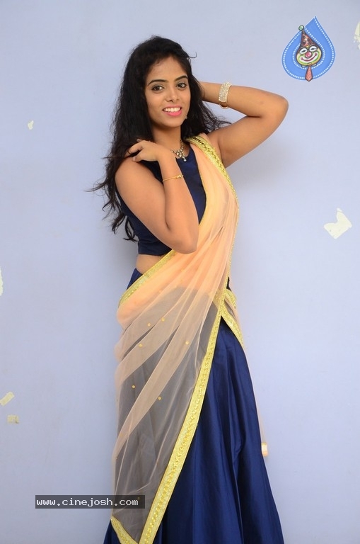 Actress Manjira Photos - 9 / 30 photos