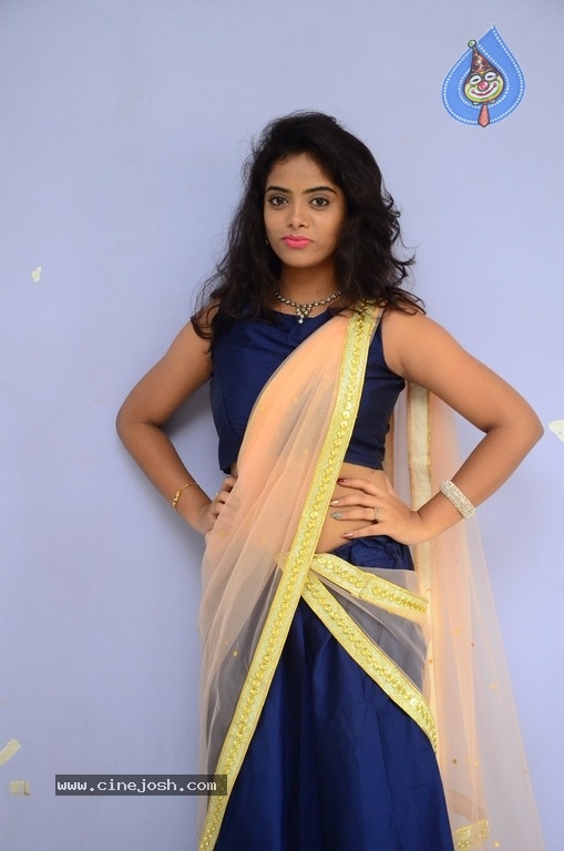 Actress Manjira Photos - 29 / 30 photos