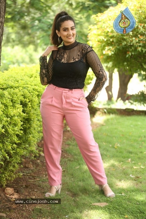 Manjusha Stills - 20 / 21 photos