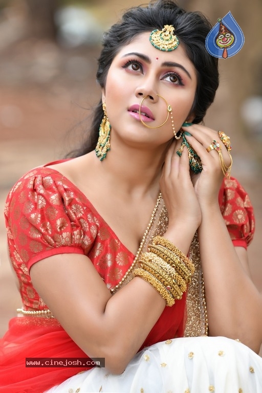 Actress Meghali Photos - 2 / 7 photos