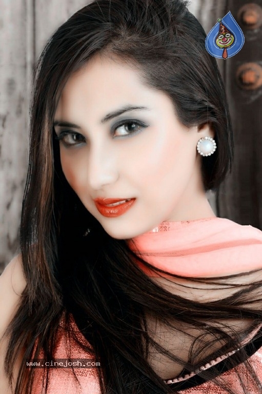 Actress Nazma Sultana Stills - 2 / 18 photos