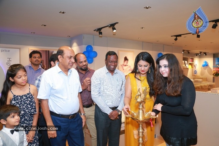 Actress Nikita Launches Sleepwell world Retail Showroom  - 1 / 29 photos