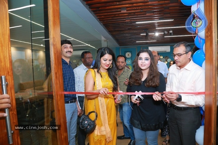 Actress Nikita Launches Sleepwell world Retail Showroom  - 18 / 29 photos