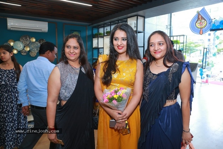 Actress Nikita Launches Sleepwell world Retail Showroom  - 20 / 29 photos