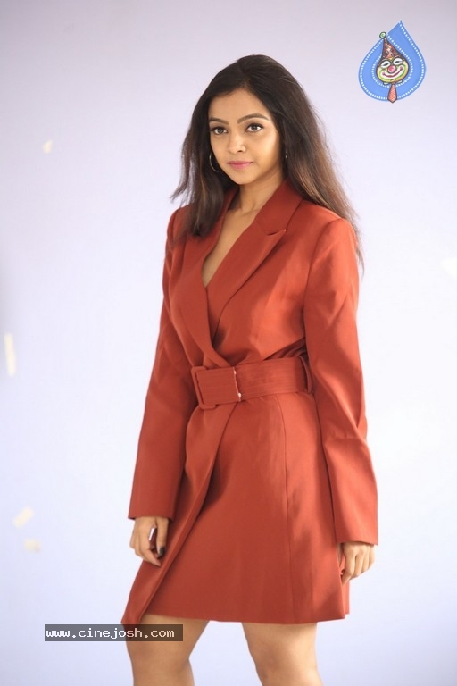 Actress Nithya Shetty Pictures - 7 / 38 photos