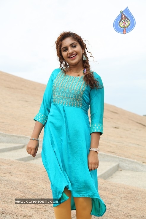 Noorin Shereefsex - Actress Noorin stills | Photos Gallery