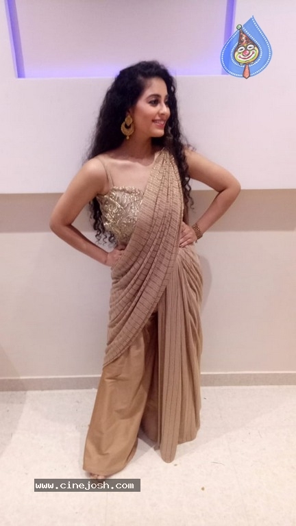Actress Payal Wadhwa Stills - 10 / 12 photos