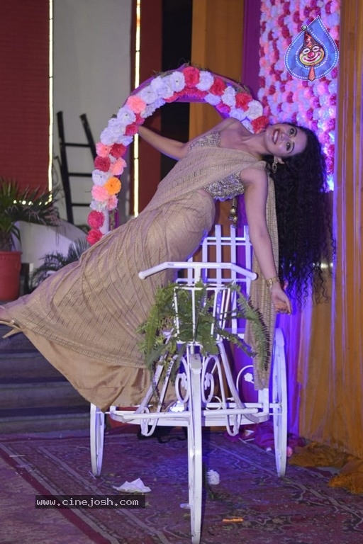 Actress Payal Wadhwa Stills - 12 / 12 photos