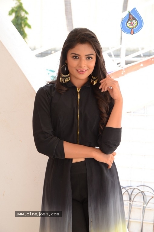Actress Priyanka Sarma Photos - 7 / 28 photos