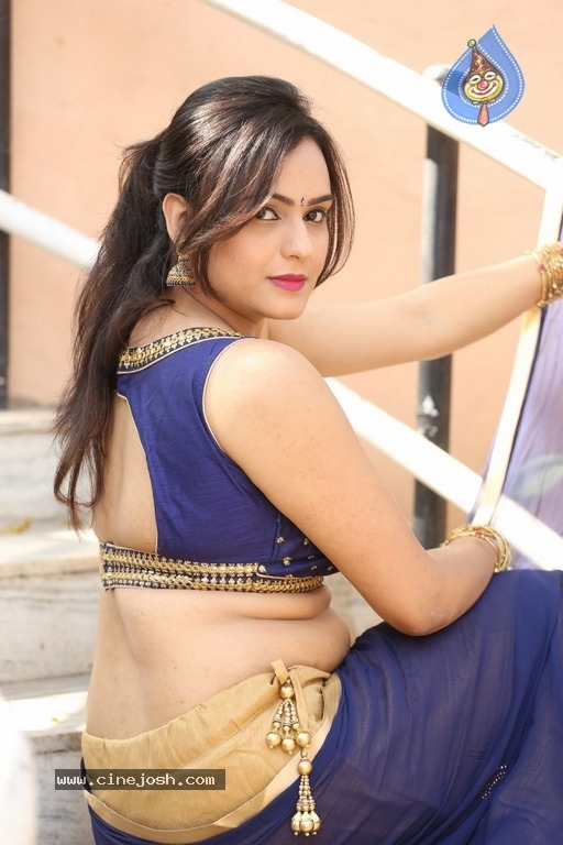 Actress Priyansha Dubey Stills - 24 / 31 photos