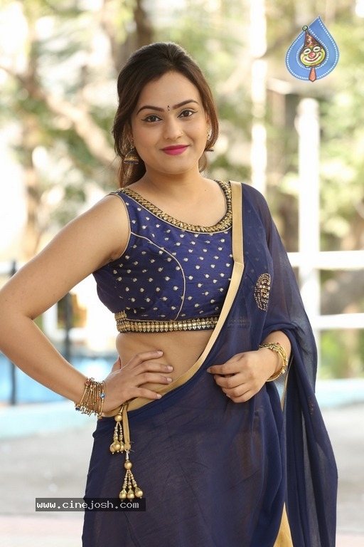 Actress Priyansha Dubey Stills - 26 / 31 photos