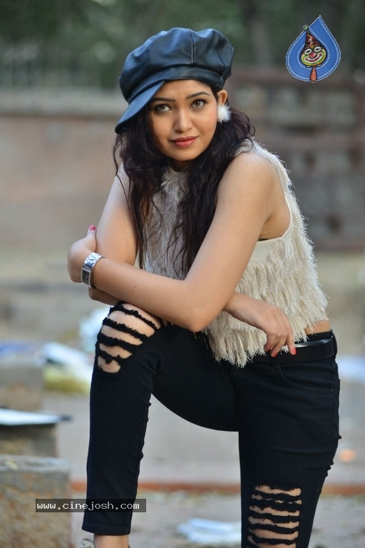 Actress Radhika Patil Latest Stills - 2 / 10 photos