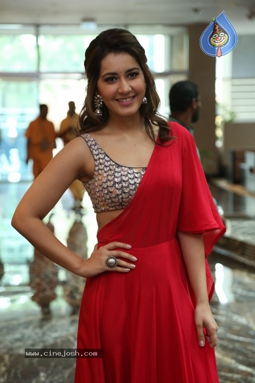 Actress Rashi Khanna Photos - 10 / 21 photos