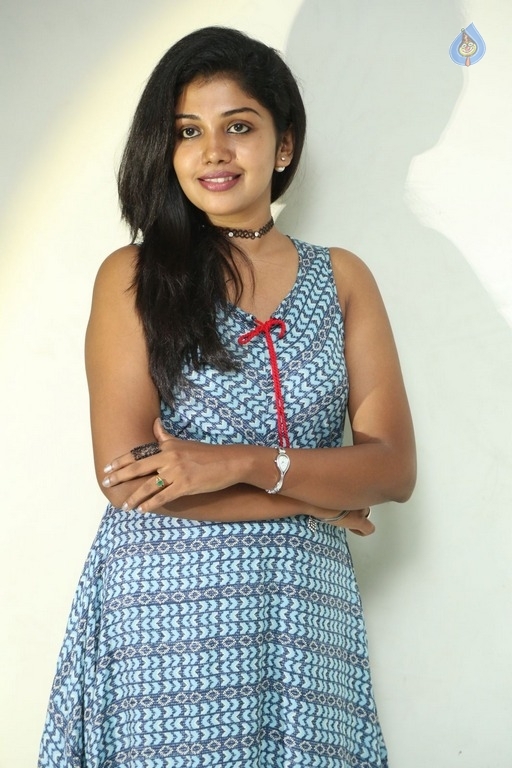 Actress Riythvika Latest Photos - 4 / 21 photos