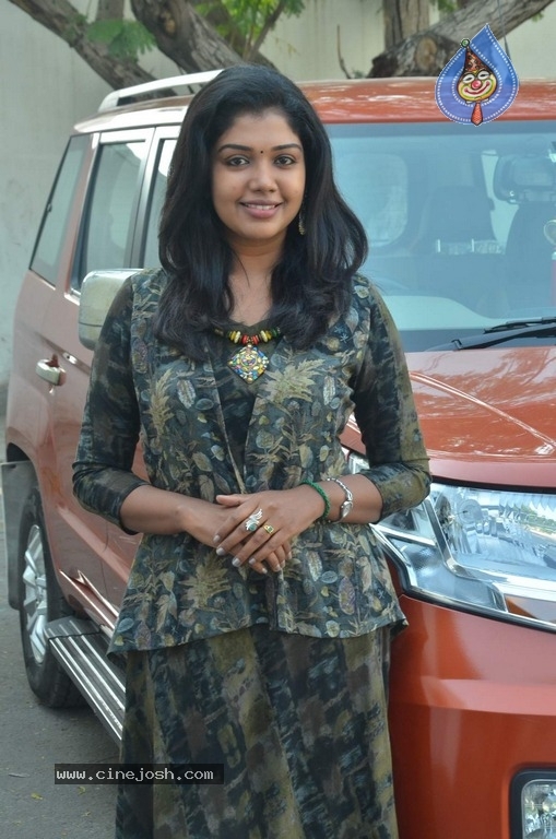 Actress Riythvika Latest Stills - 1 / 11 photos