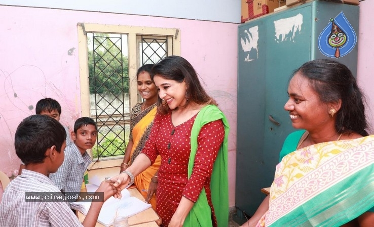 Actress Sakshi Agarwal visited Autism Affected Children Home - 4 / 7 photos