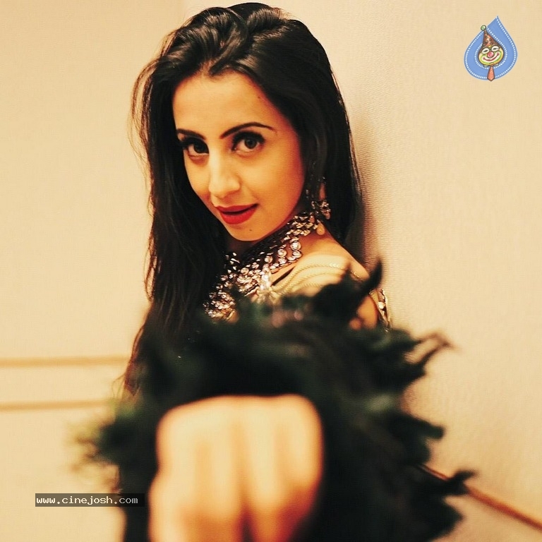 Actress Sanjjanaa Galrani Latest Photos - 6 / 10 photos